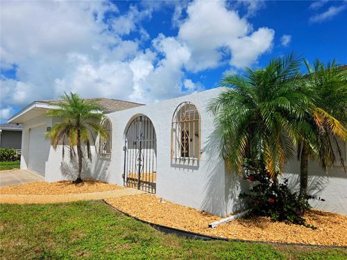 1379 Cambridge Dr, VENICE, FL, 34293-2810 | Card Image