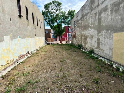 {{alt}} | Card Image