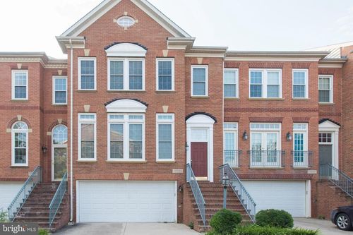 13559 Flowerfield Dr, Potomac, MD, 20854-6410 | Card Image