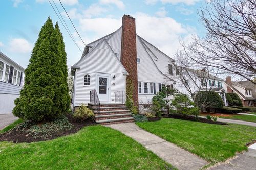 0-42 Richardson Rd, Belmont, MA, 02478-3954 | Card Image