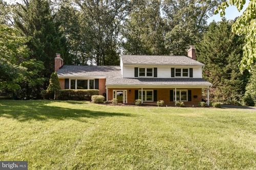 9205 Hamilton Dr, FAIRFAX, VA, 22031-3082 | Card Image