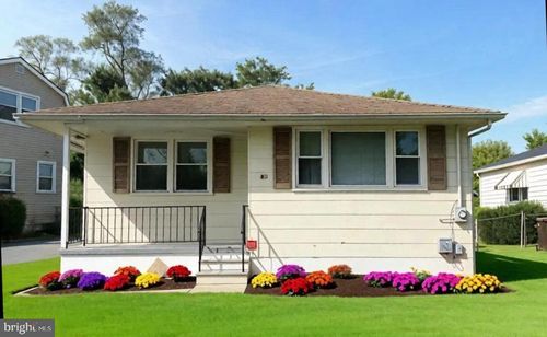 12 Woodstown Alloway Rd, WOODSTOWN, NJ, 08098-1040 | Card Image