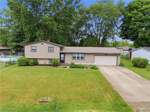 1819 Stonehenge Ave Nw, Massillon, OH, 44646-2859 | Card Image