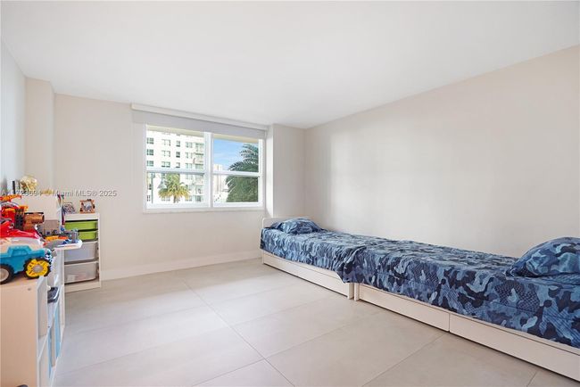 APT-704 - 1155 Brickell Bay Dr, Condo with 3 bedrooms, 2 bathrooms and null parking in Miami FL | Image 35