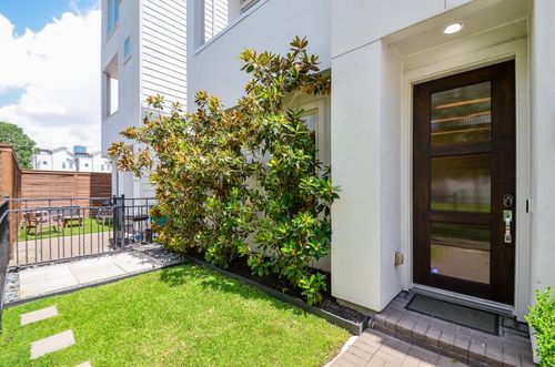 1310 Delano St, Houston, TX, 77003-4501 | Card Image