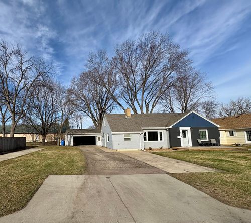 604 7th Ave Sw, Pipestone, MN, 56164-1171 | Card Image