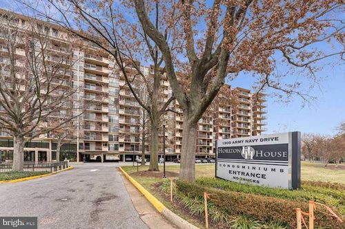 apt-306-1300 Army Navy Dr, ARLINGTON, VA, 22202-2022 | Card Image