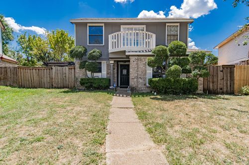 2671 Clayton Oaks Dr, Dallas, TX, 75227-7612 | Card Image