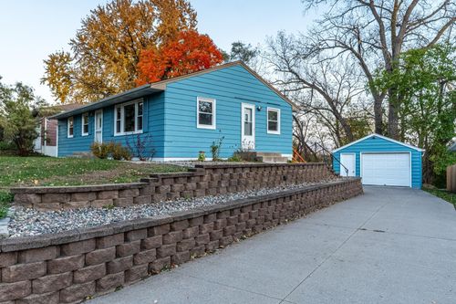 1740 Onacrest Curv, Maplewood, MN, 55117-2344 | Card Image