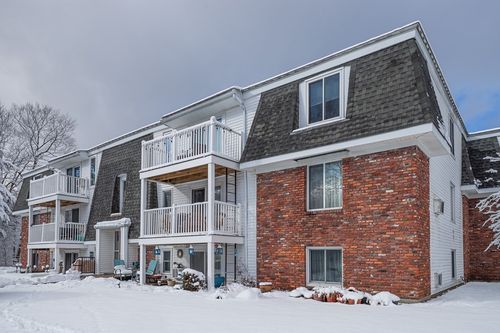 apt-e4-96 Main St, Foxboro, MA, 02035-1833 | Card Image