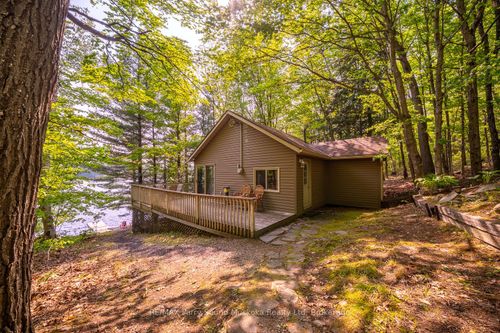 40 Jack & Verna'S Lane, Magnetawan, ON, P0A1P0 | Card Image