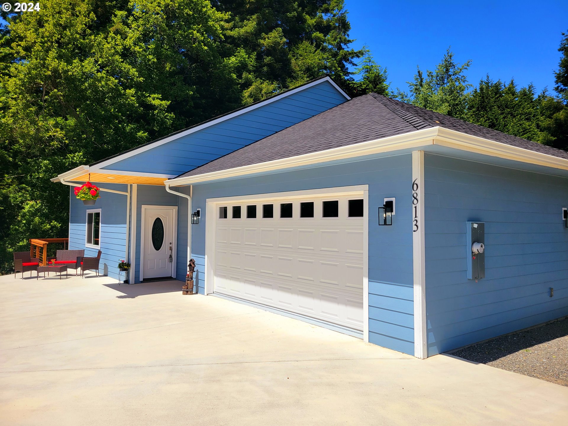 Magnolia Ct, Brookings, OR 97415