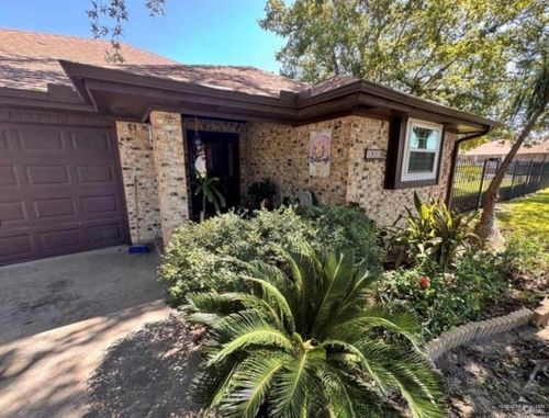 1813 E 23rd Pl, Mission, TX, 78574-7914 | Card Image
