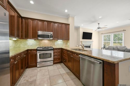 223-990 Stanford Ave, Baton Rouge, LA, 70808-3673 | Card Image
