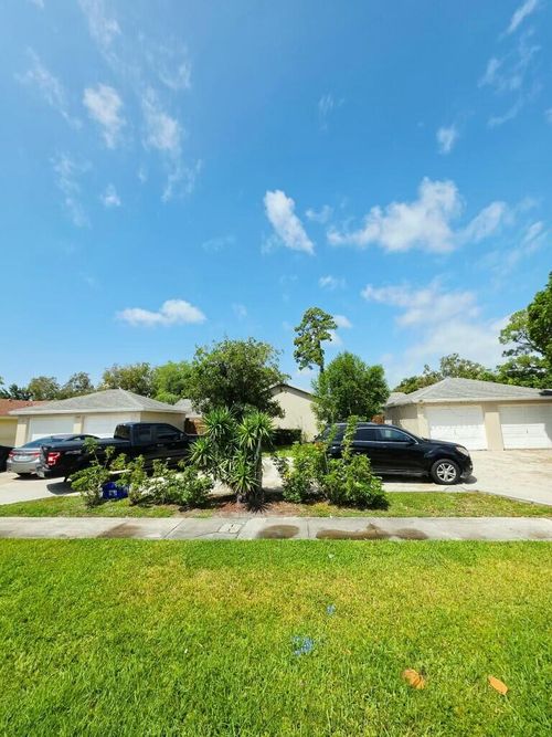 1157 Hyacinth Pl, Wellington, FL, 33414-2114 | Card Image
