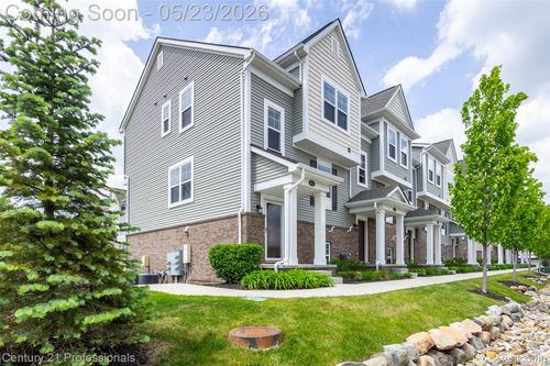 27-4918 Treeside Lane, Troy, MI, 48098 | Card Image