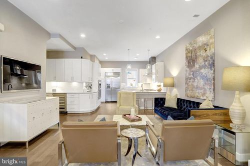 2104 Main Line Blvd, ALEXANDRIA, VA, 22301-3058 | Card Image