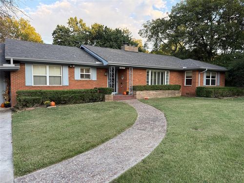 1230 S High School St, Ada, OK, 74820-8236 | Card Image