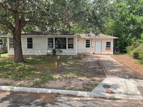 505 N Francis St, Bishop, TX, 78343-1901 | Card Image