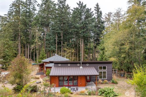 530 Lucky Dog Ln, Coupeville, WA, 98239-3222 | Card Image