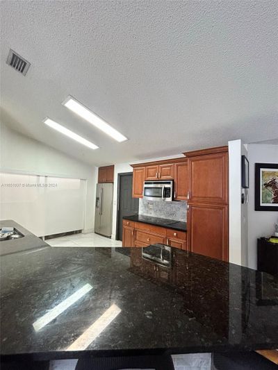 18818 Nw 80 Ave, House other with 3 bedrooms, 2 bathrooms and null parking in Hialeah FL | Image 3