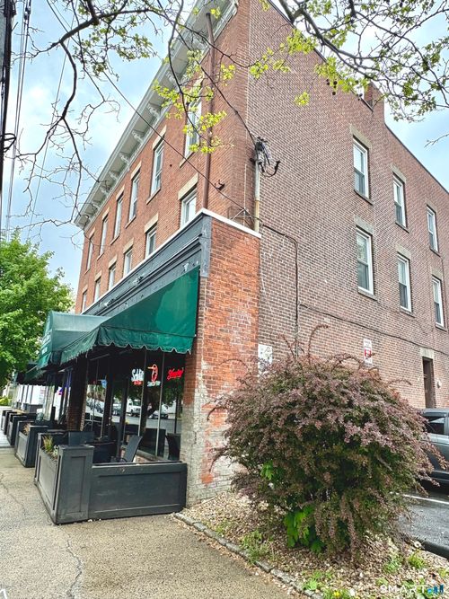 2-b-860 State St, New Haven, CT, 06511-3925 | Card Image