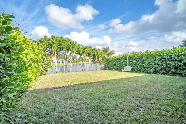 1291 Sw 113 Th Way, House other with 3 bedrooms, 3 bathrooms and null parking in Pembroke Pines FL | Image 38