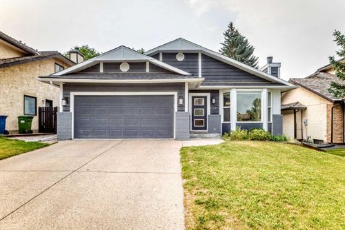 51 Strathaven Cir Sw, Calgary, AB, T3H2E9 | Card Image