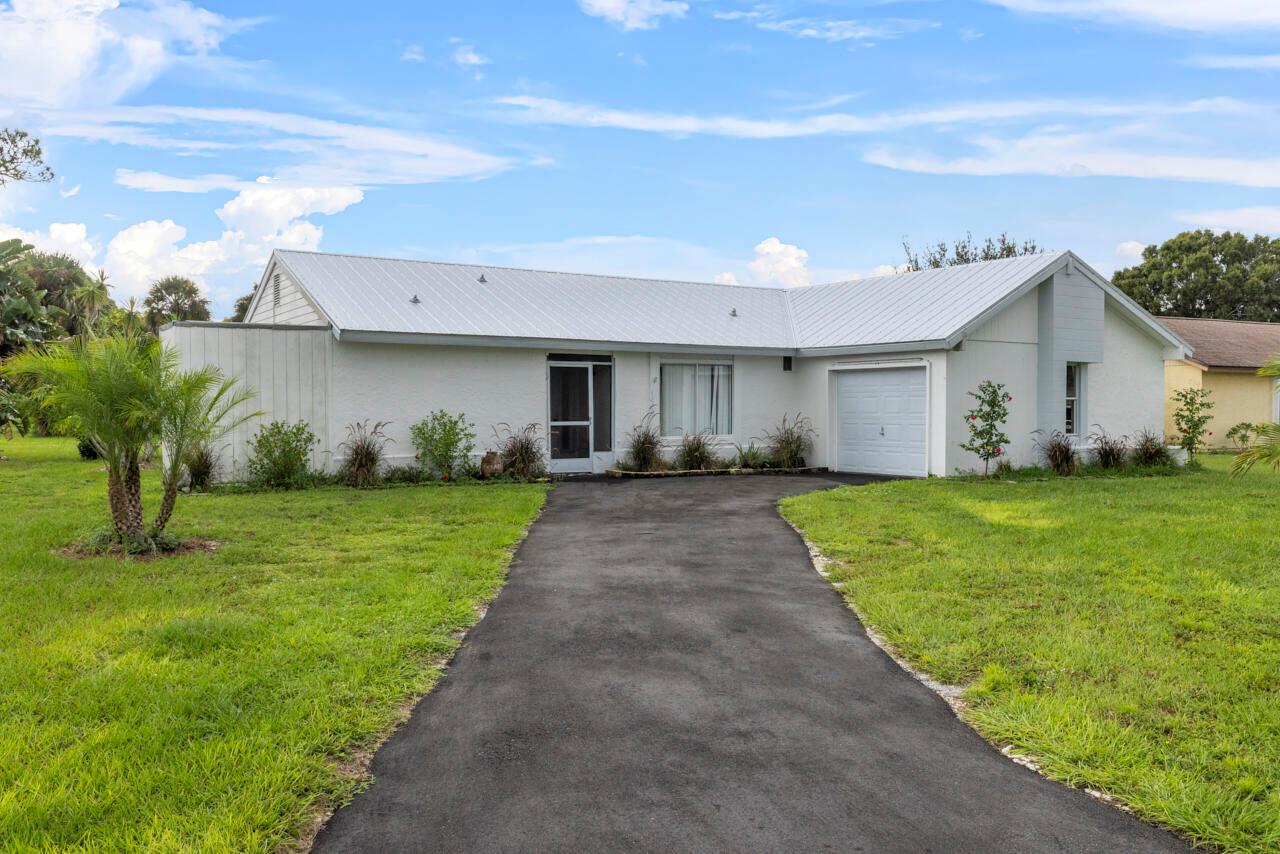 Elkhart Ter, Port Saint Lucie, FL 34952