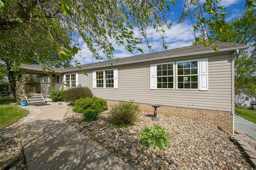 112 Pine St, Rillton, PA, 15678-2701 | Card Image