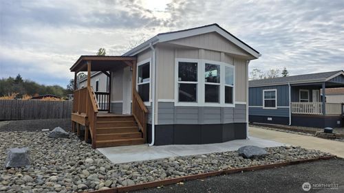 unit-38-2010 Broadway Ave, Hoquiam, WA, 98550-1130 | Card Image