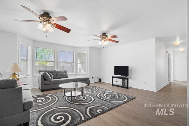 223 W Boulevard, House other with 6 bedrooms, 2 bathrooms and null parking in New Plymouth ID | Image 9