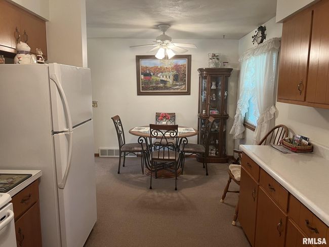 633 Mission Dr, House other with 3 bedrooms, 2 bathrooms and null parking in Kewanee IL | Image 14