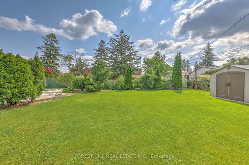 89 Portage Ave, North York, ON, M9N3H2 | Card Image