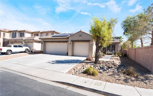 4005 Kristina Lynn Ave, North Las Vegas, NV, 89081-6699 | Card Image