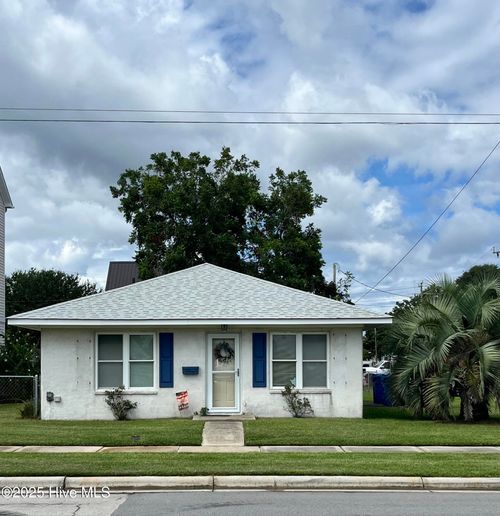 1100 Shepard St, Morehead City, NC, 28557-4155 | Card Image