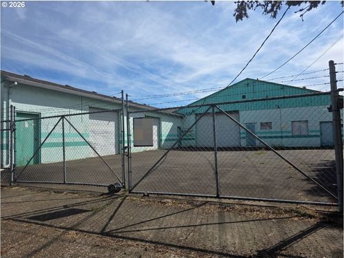 111 Fourth St, Amity, OR, 97101-1104 | Card Image