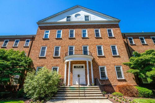 300-313 Park Ave, FALLS CHURCH, VA, 22046-3303 | Card Image