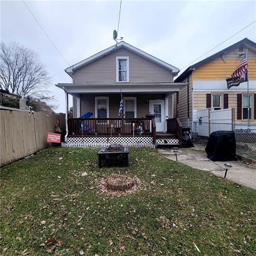 633 E 11th St, Erie, PA, 16503-1319 | Card Image