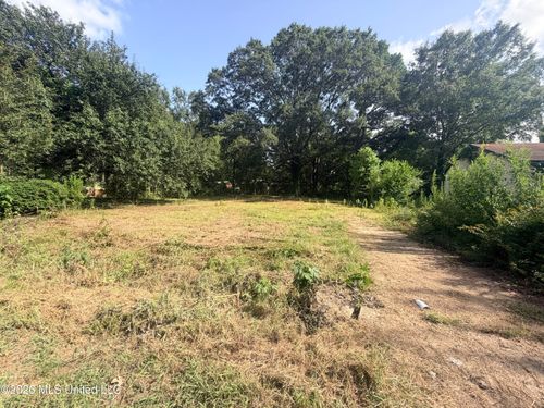 2611 Utah St, Jackson, MS, 39213-4641 | Card Image