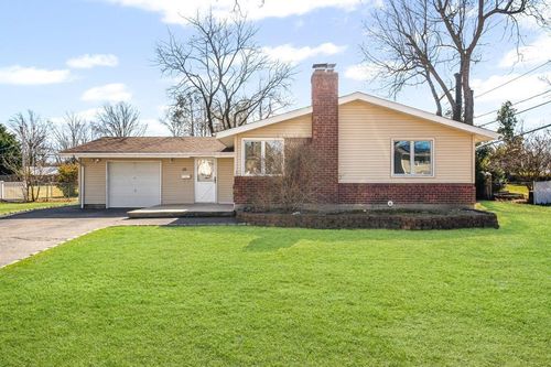 25 Pine Hill Ln, Dix Hills, NY, 11746-6531 | Card Image