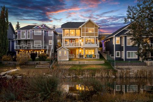 935 Bayside Dr Sw, Airdrie, AB, T4B3E3 | Card Image