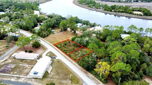 709 Ryan Dr, Carrabelle, FL, 32322-7097 | Card Image