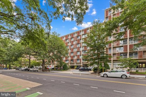 n305-800 4th St Sw, WASHINGTON, DC, 20024-3009 | Card Image