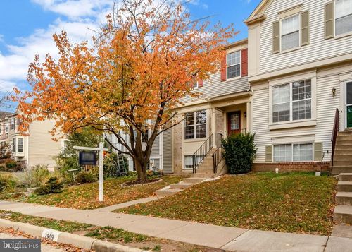 7905 Rebel Walk Dr, Manassas, VA, 20109-7735 | Card Image