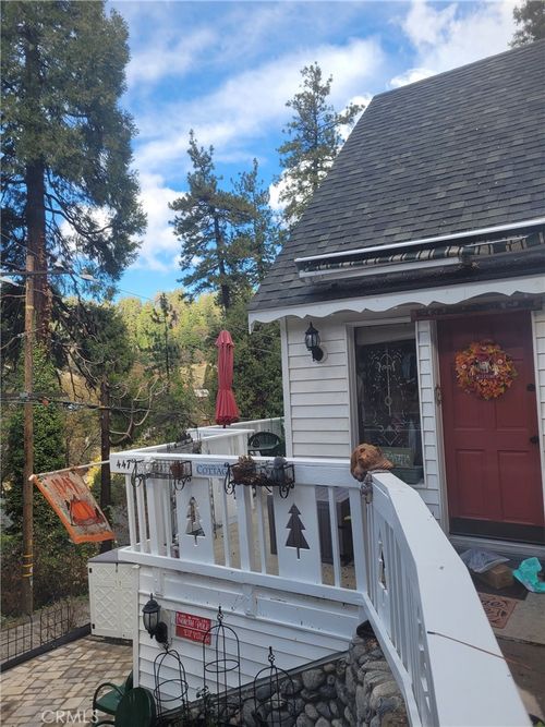 447 Valley Rd, Crestline, CA, 92325-9354 | Card Image