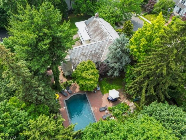 27 Fairway Dr, House other with 7 bedrooms, 5 bathrooms and null parking in West Orange NJ | Image 46