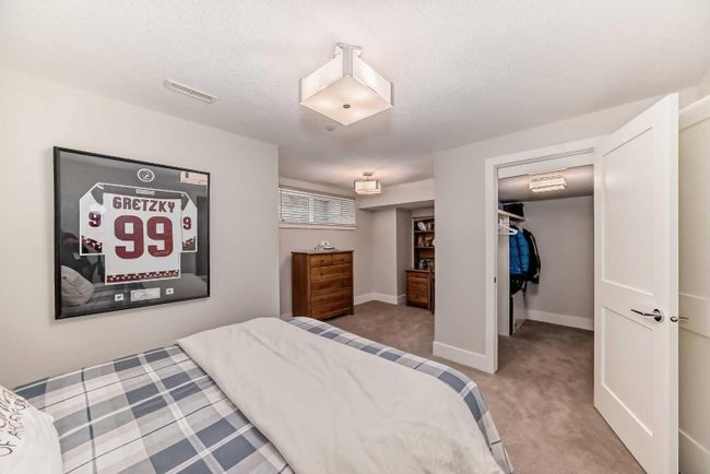 1809 Broadview Road Nw, Home with 4 bedrooms, 4 bathrooms and 3 parking in Calgary AB | Image 45