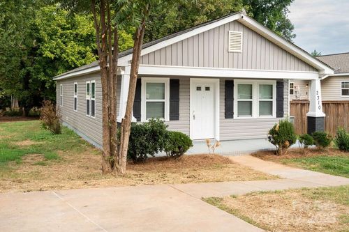 2310 Caronia St, Charlotte, NC, 28208-7137 | Card Image