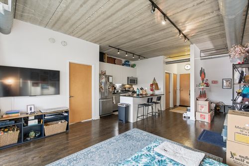 apt-415-1440 S Michigan Ave, Chicago, IL, 60605-2957 | Card Image